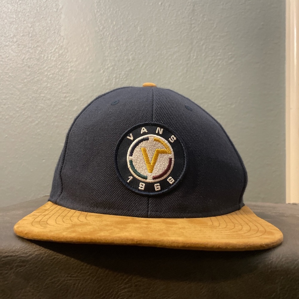 Vans Snapback Hat - Colors: Navy Blue and Dark Mustard Yellow (Mainly) 🔥